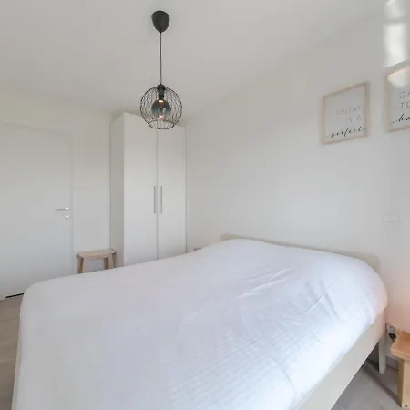 Railway To The With Balcony By Interhome Apartmán *
